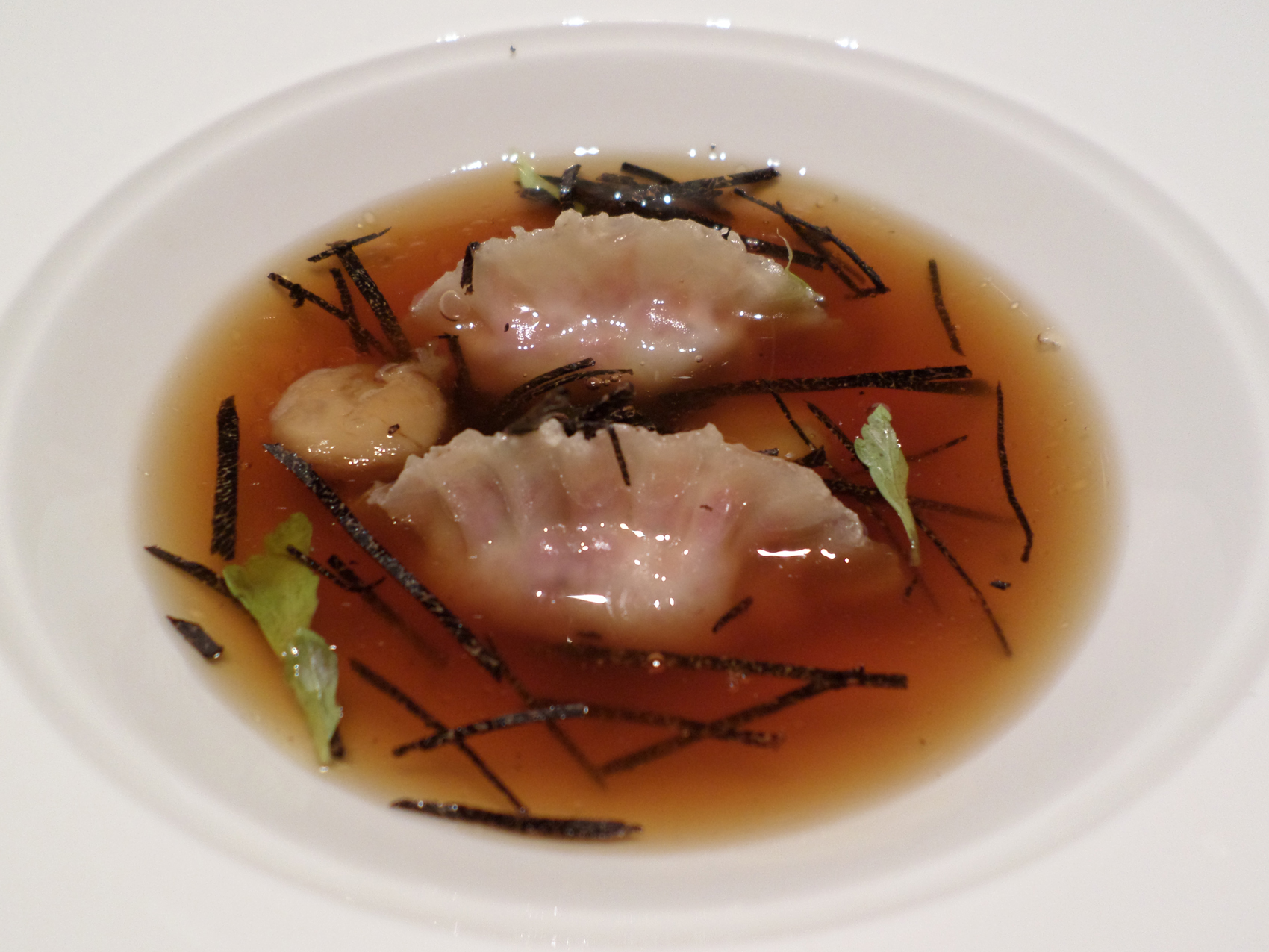 Aurelio_Gómez-Miranda_bloG-M_Ricard_Camarena_Dumplings_sopa_con apio_y_trufa  